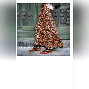 Vintage skirt, long boho style from 70s. Corduroy material. Size 6